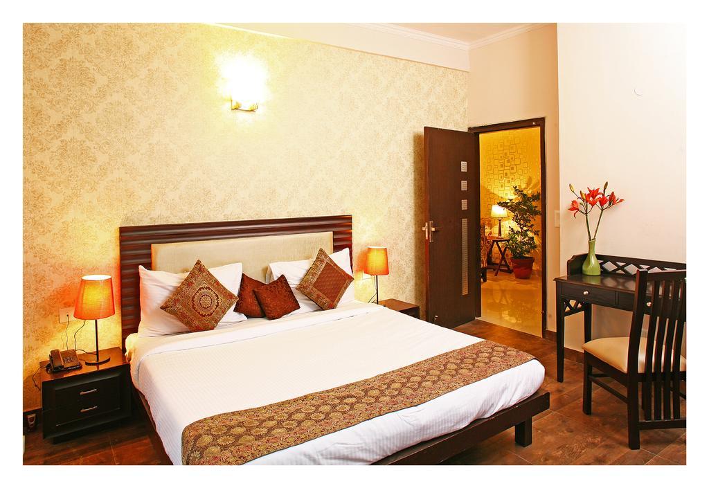 Evergreen 2Bhk Service Apartment Vasant Kunj Fortis Ilbs New Delhi Luaran gambar