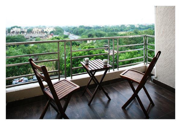 Evergreen 2Bhk Service Apartment Vasant Kunj Fortis Ilbs New Delhi Luaran gambar